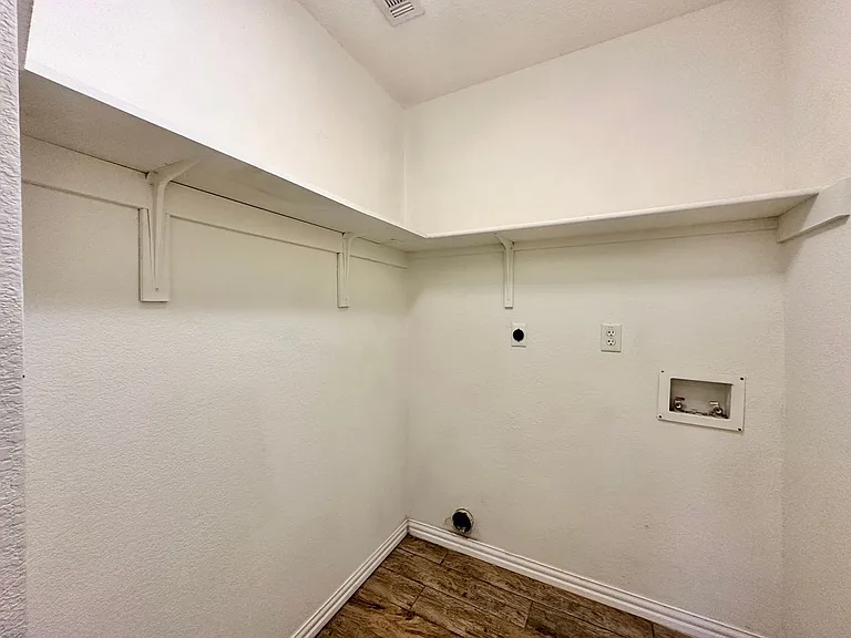 1308 Saddle Dr — Photo 34