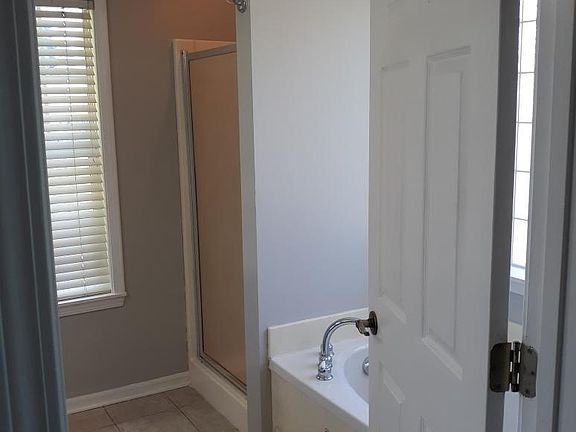 2nd image of 4410 Heathersage Cir