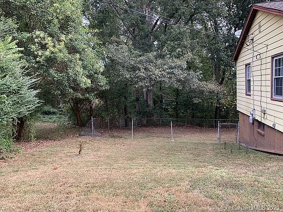 4th image of 127 Crane Ct