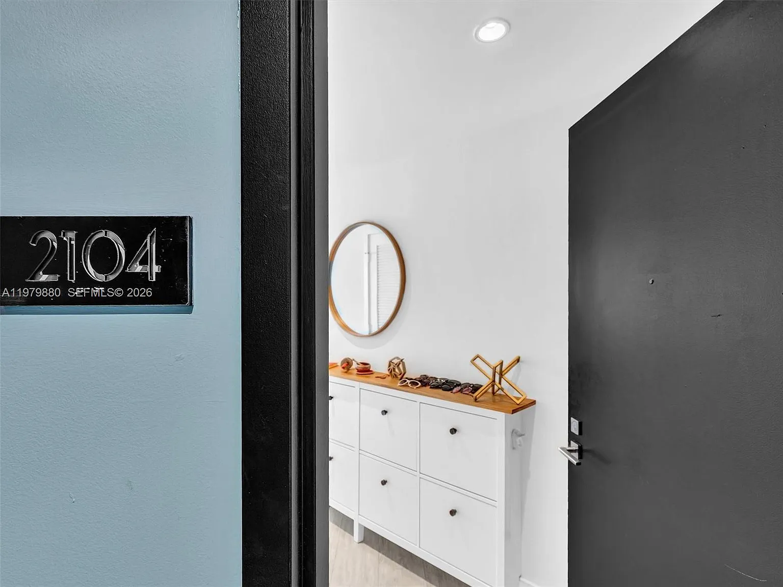 3401 Midtown Condo — Photo 2