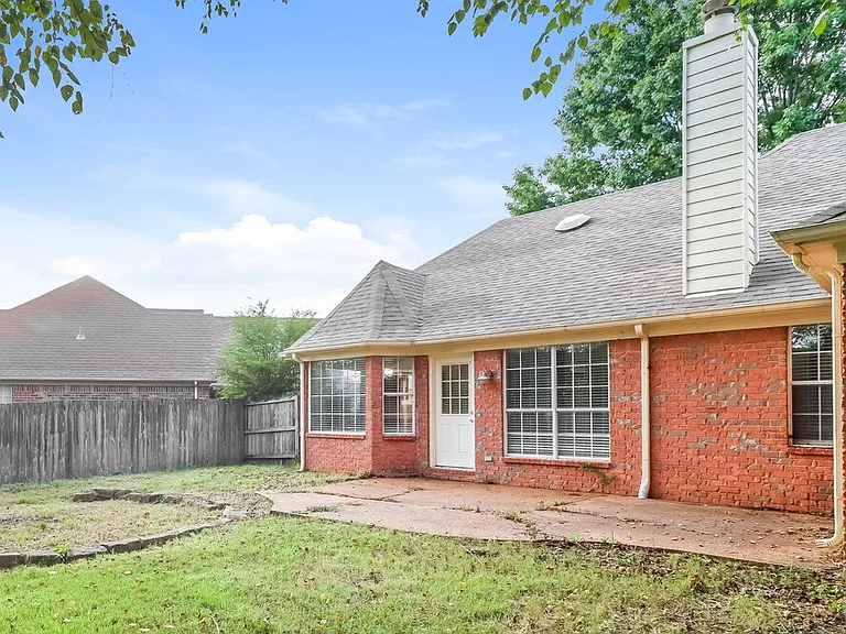 1058 Green Fern Cv — Photo 16