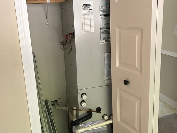 4th image of 2 Loveland Hill Rd APT J1