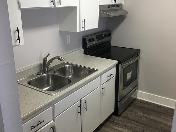 2nd image of 4038 W Kennedy Blvd APT 6