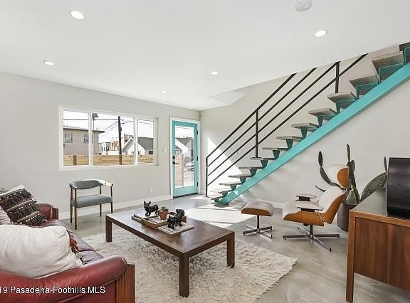 2nd image of 3203 Council St