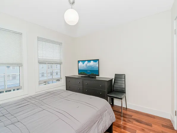 934 Jefferson Avenue image 25 of 36