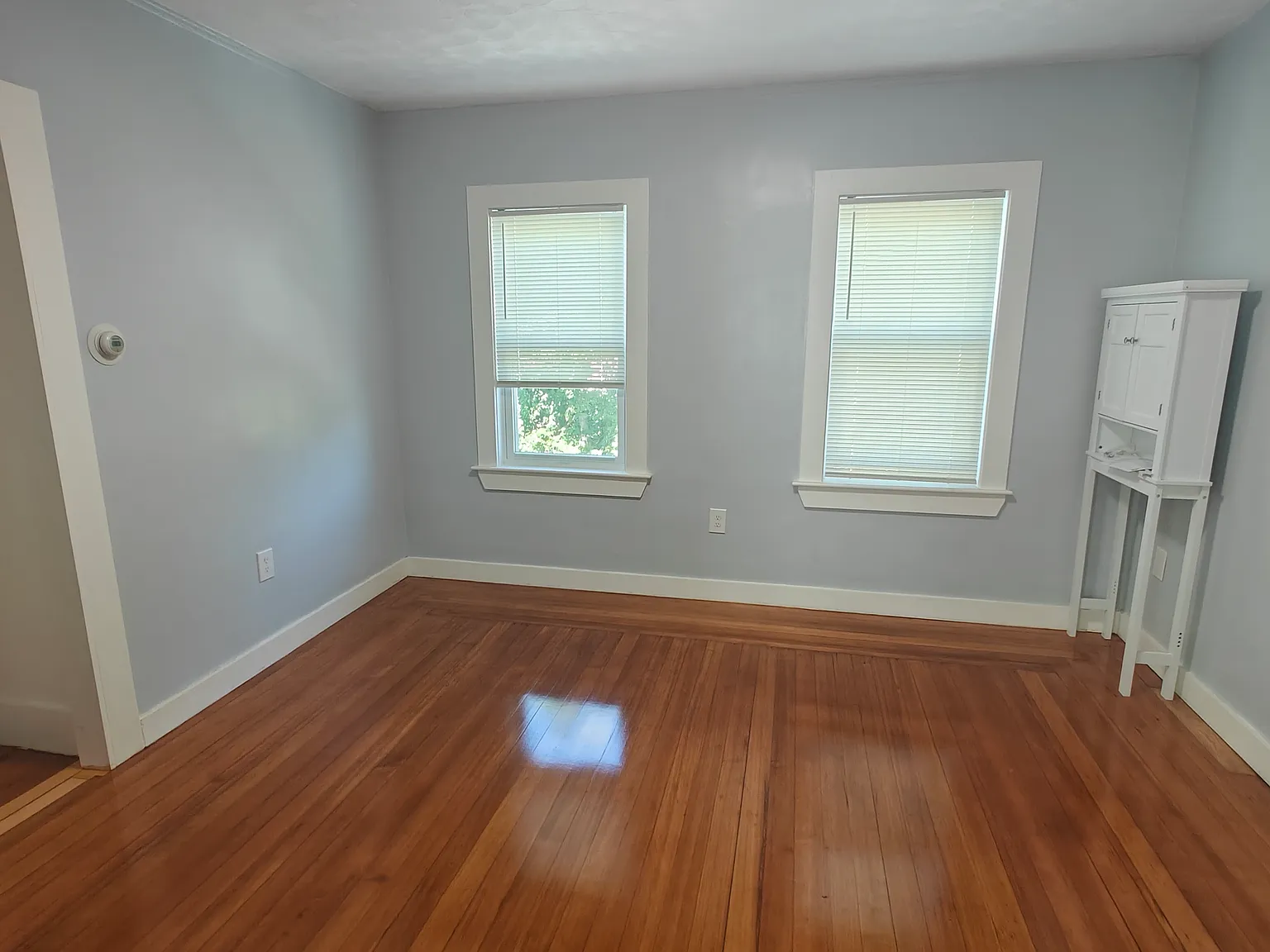 3 bed, 1200 sqft, $3,800 — Photo 4