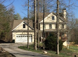 271 Robins Ln, Dahlonega, GA 30533