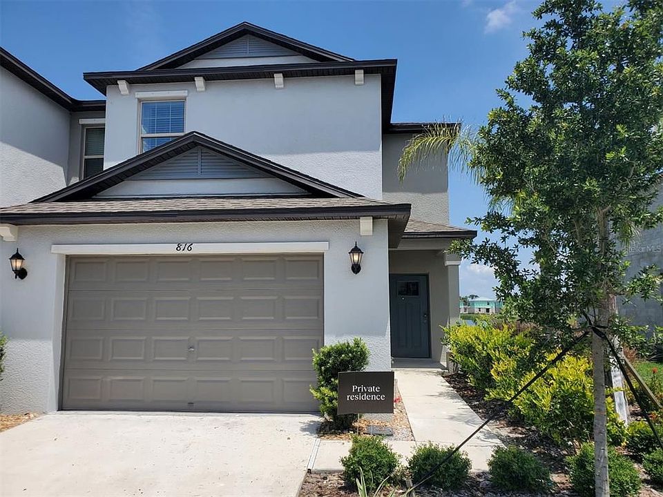 1st image of 816 Royal Empress Dr