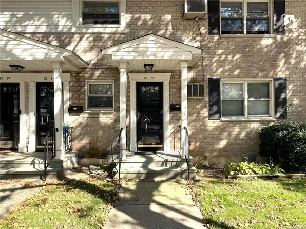 81-51 Langdale Street #207A, New Hyde Park, NY 11040