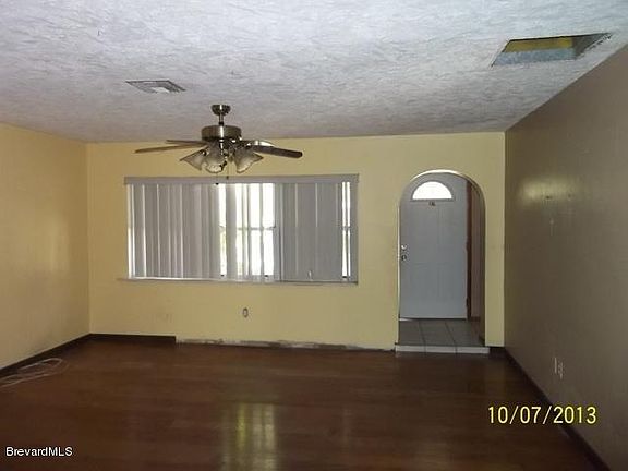 2nd image of 1105 Titus Ave