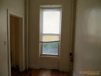 Rented by aptsandlofts.com