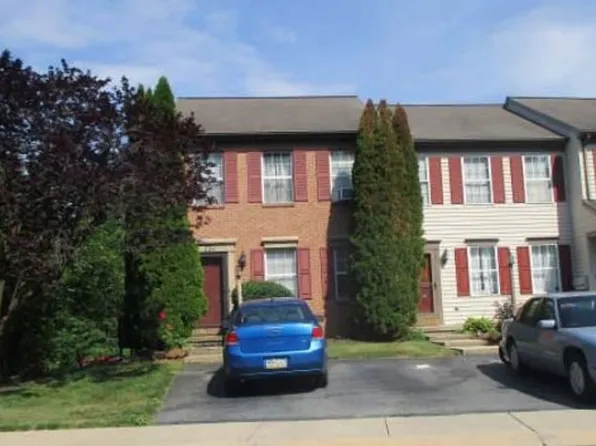 654 Rockwood Dr, Elizabethtown, PA 17022