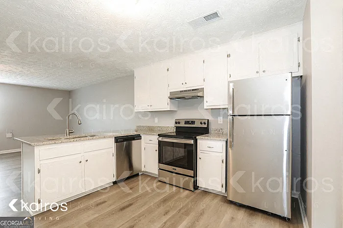 135 Fawn Dr — Photo 3