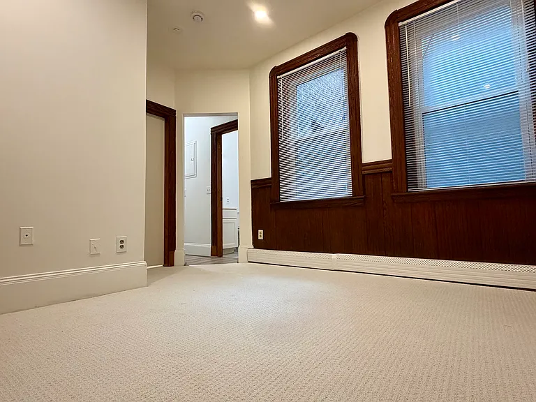 33 Charter St #3R — Photo 4