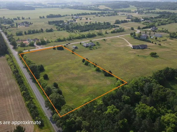 4000 LOVERS LANE, Amherst, WI 54406