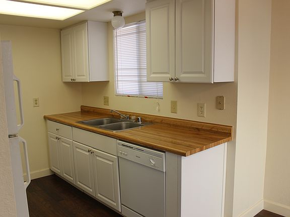 2nd image of 715 Creston Rd #D