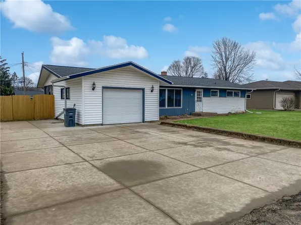 518 East Olson Street, Blair, WI 54616