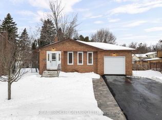 34 Lankin Blvd, Orillia, ON L3V 6T2