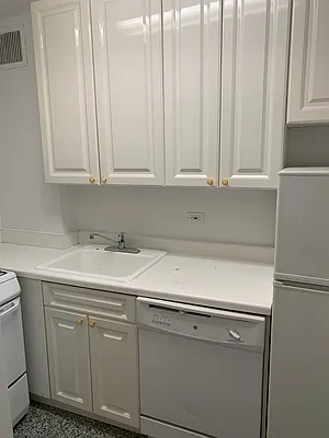 Rented by Carlyle Property Management | media 4