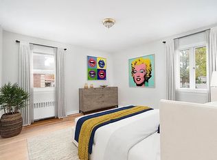 43-10 210th St #3C, Bayside, NY 11361