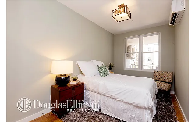 Sold by Douglas Elliman | media 22
