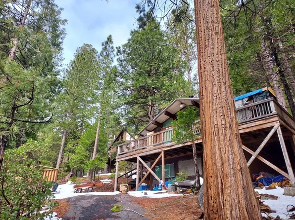 26404 S Trinity Dr, Long Barn, CA 95335