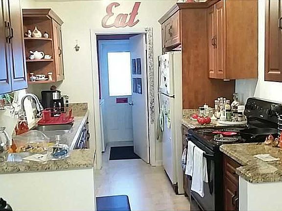 4th image of 2630 NW 74th Avenue