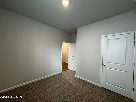 5th image of 2084 Willowleaf Dr