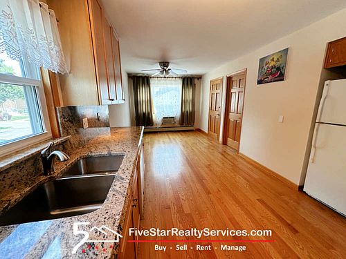 3rd image of 6301 W Montrose Ave Unit 1