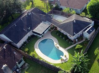 16807 Paint Rock Rd, Friendswood, TX 77546