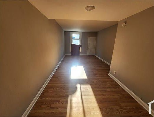 4th image of 429 N Glover St