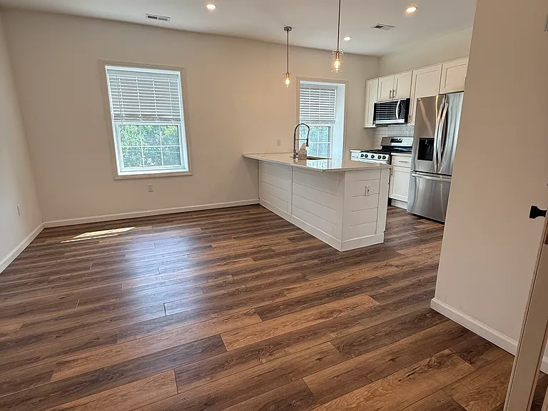 102 Clements Bridge Rd #B — Photo 2