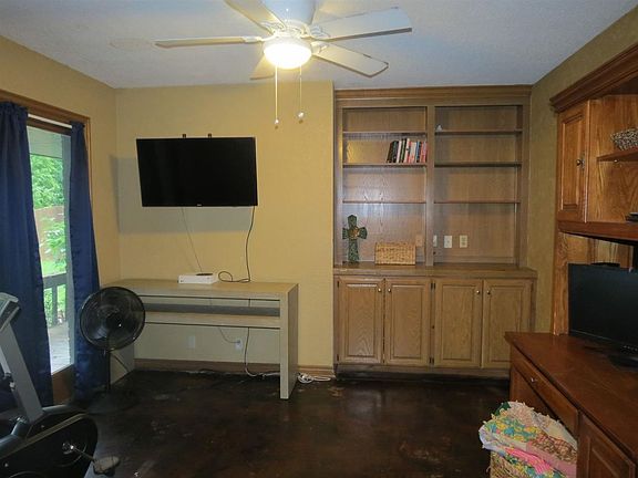 4th image of 2108 S Iba Dr