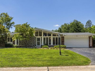 34 Oakland Hills Dr, Chesterfield, MO, 63017