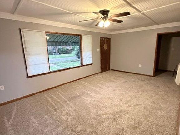 4th image of 1010 College St