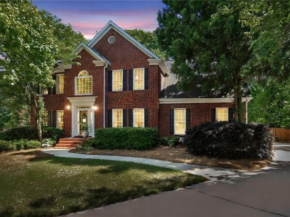 5100 Sunset Maple Trl, Lilburn, GA 30047