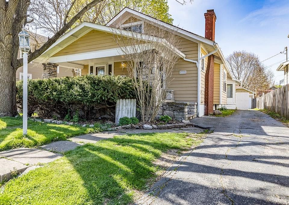 1st image of 337 E Pease Ave