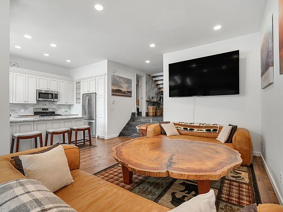 5th image of 261 Club Sugarbush North Road #23