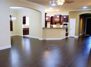 401 Delaware St, Burleson, TX 76028
