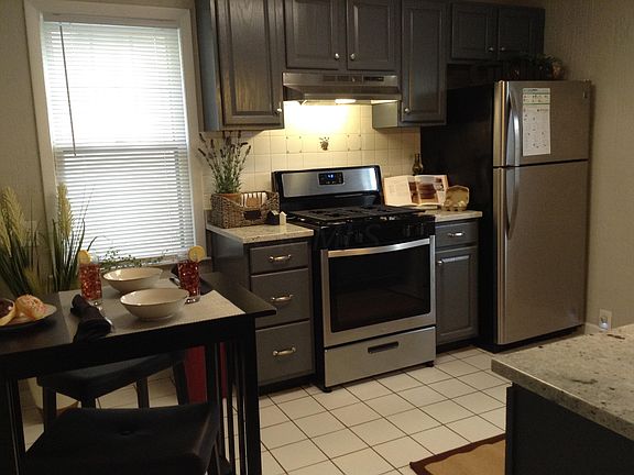 3rd image of 785 Elizabeth Ave