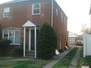 18627 Radnor Rd, Jamaica, NY 11432