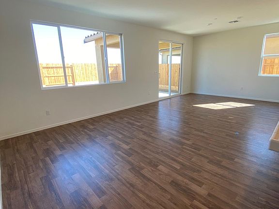 4th image of 1615 Cantada Br