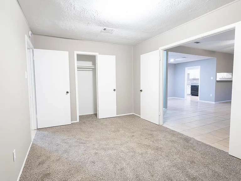 6542 Bridgegate Dr — Photo 5