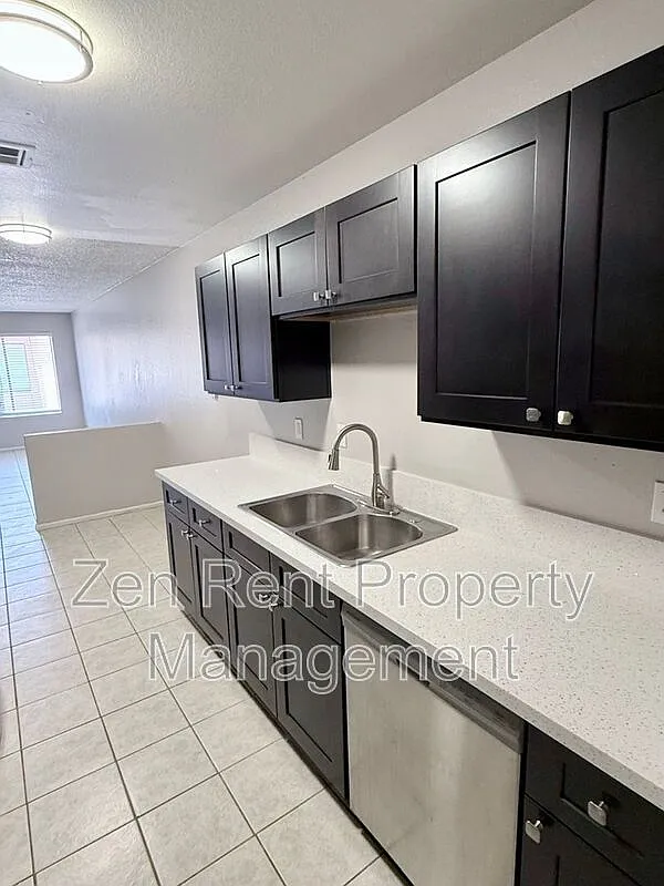 2 bed, 1.0 bath, 790 sqft, $1,275 — Photo 4
