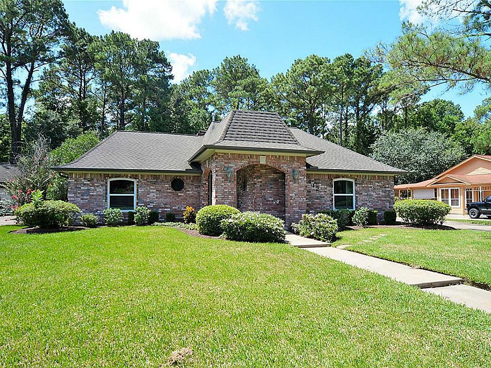 1st image of 412 Sherwood Forest Dr