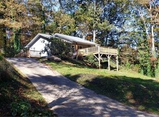 140 Acorn Ln, Waynesville, NC 28785