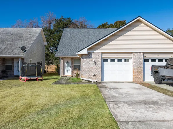 2153 Tom St, Navarre, FL 32566