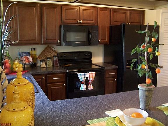 5th image of 3925 Manorwood Dr