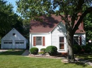 2020 Crest Rd, Gary, IN 46408