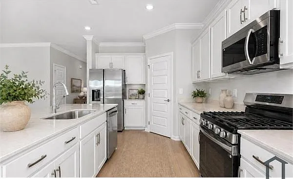 302 Allene Way — Photo 12